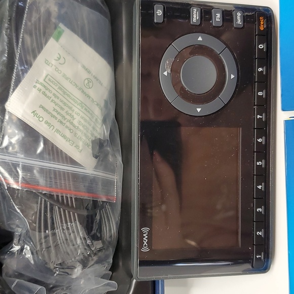 Sirius XM Satellite Radio XM Onyx XDNX1V1 XM Radio + Vehicle Kit New Open Box - Picture 11 of 12